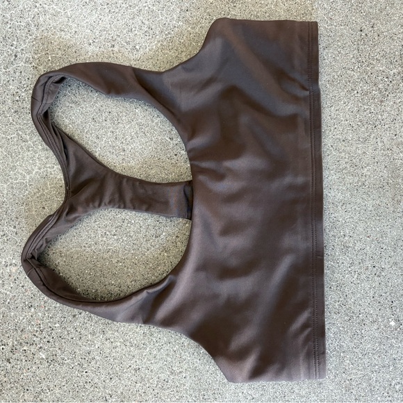 ALO Airlift Advantage Racerback bra - Picture 2 of 2